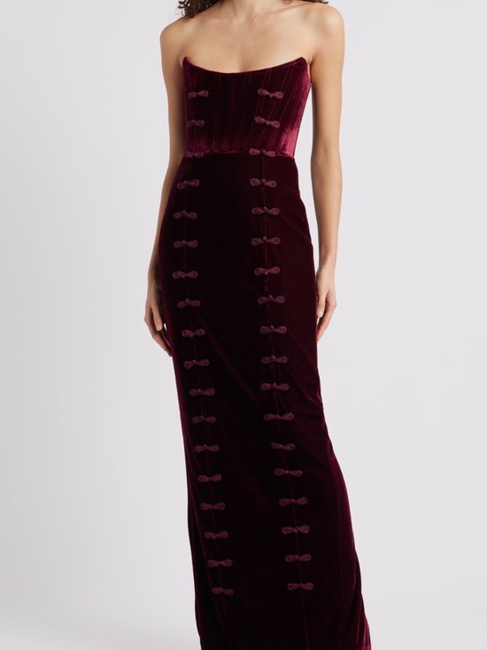 sau lee Dresses & Skirts - Strapless Velvet Evening Gown in Deep Wine